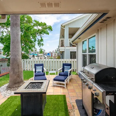 Villa Flamingo House